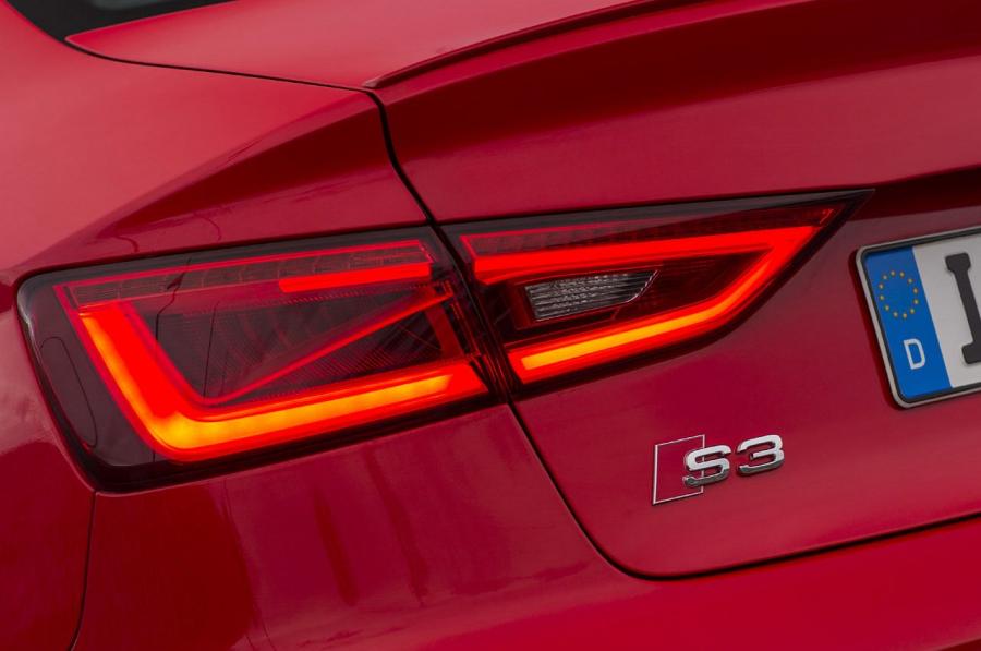 Детали экстерьера Audi S3 Sedan (8V) 2013 года  (WW) (фото 70 из 95)
